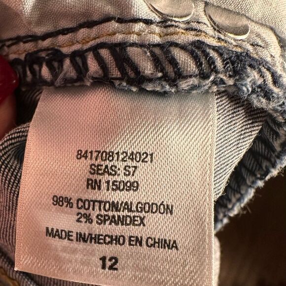 R1893 Blue Flower Print Shorts - Picture 6 of 6